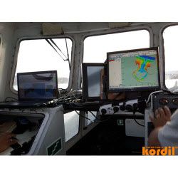 Survey and machine-guidance equipment with monitoring screens